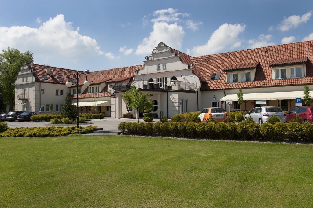 Hotel Wityng Slesin  Bagian luar foto