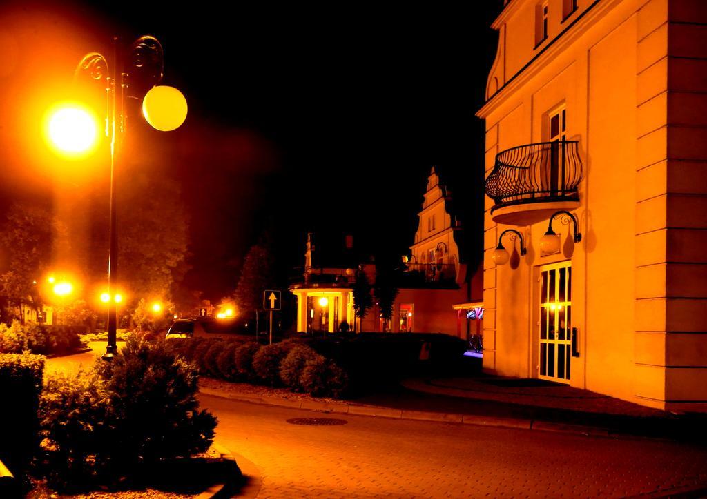 Hotel Wityng Slesin  Bagian luar foto
