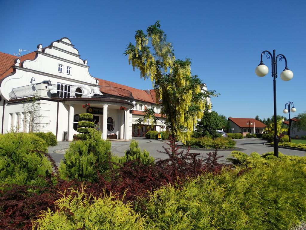 Hotel Wityng Slesin  Bagian luar foto